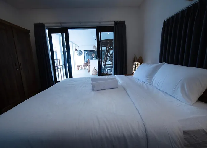 Villa, Canggu, Bali - With Pool - Near Beach 5*